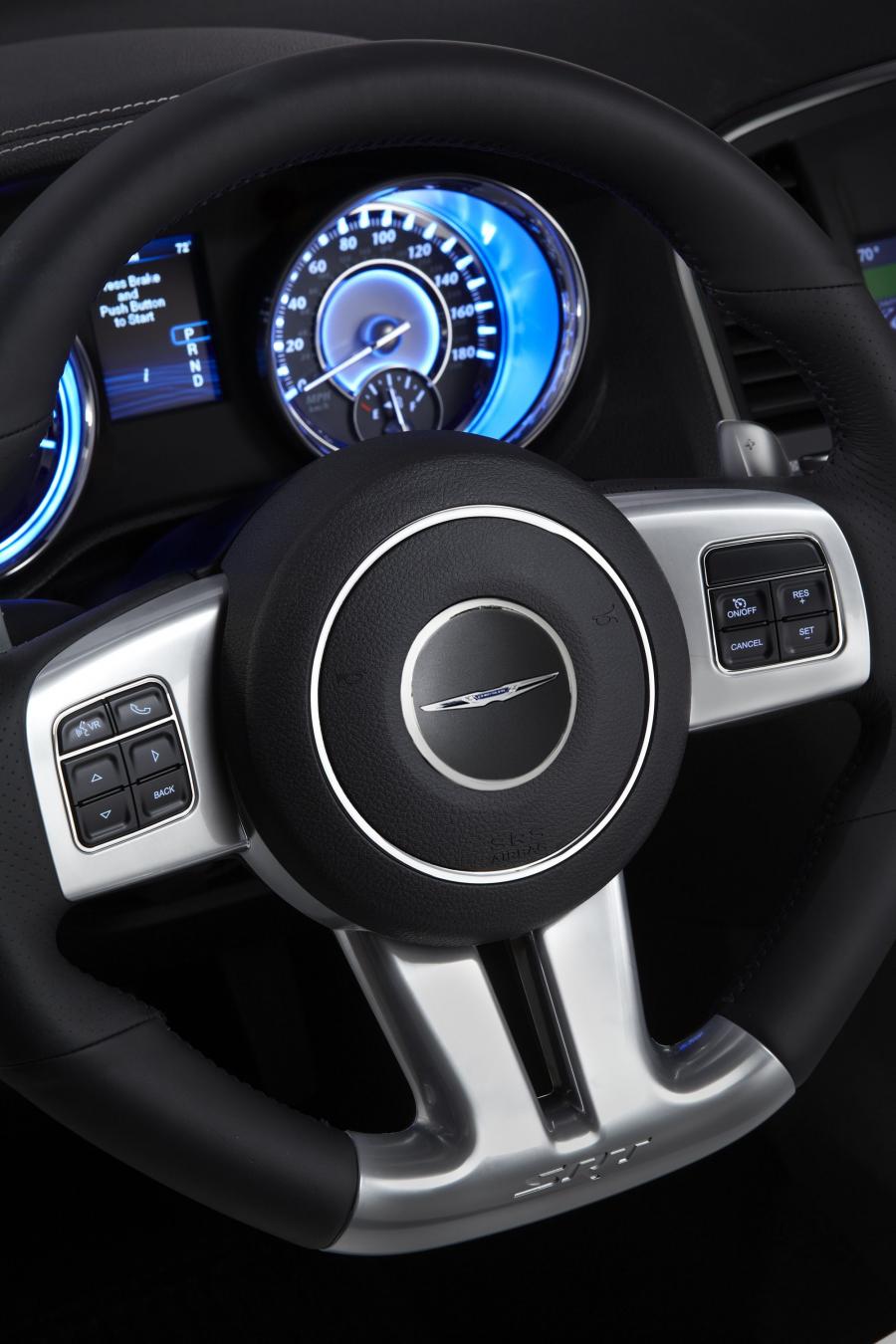  Chrysler 300C SRT8 2012 года  (фото 83 из 100)